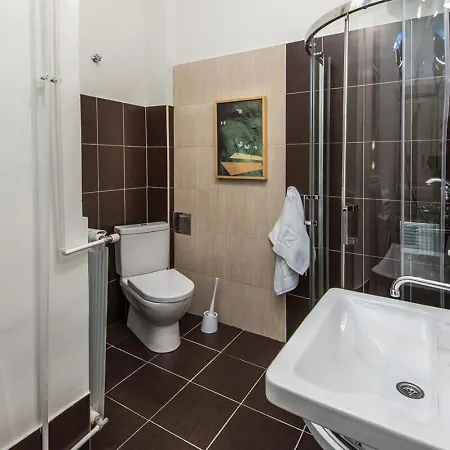 Two Bedroom Nusic Lägenhet Belgrad