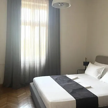 Two Bedroom Nusic Apartamento