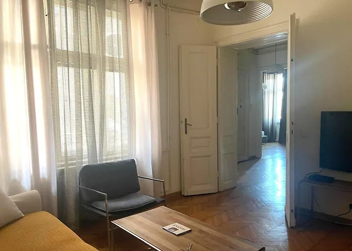 Two Bedroom Nusic Lejlighed *